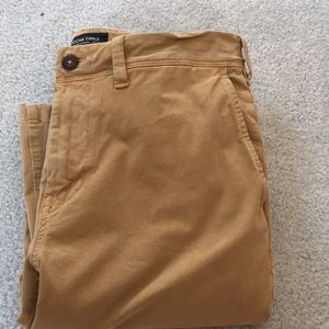 Men’s American Eagle khakis